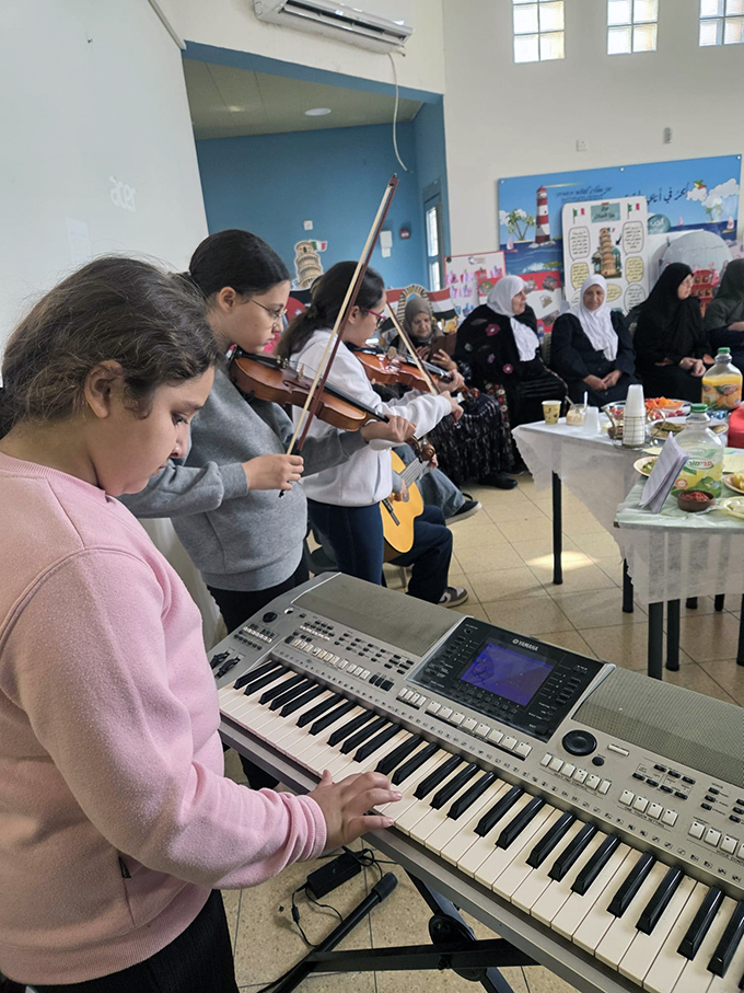 ملتقى الأجيال في مدرسة أجيال الابتدائية في جلجولية